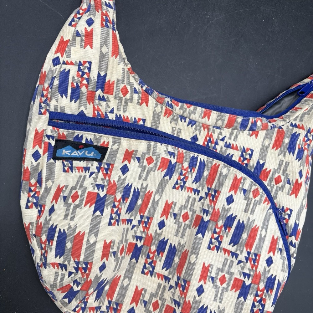 KAVU Sydney Satchel Canvas Crossbody Multicolor Red Blue Aztec Zip Closure